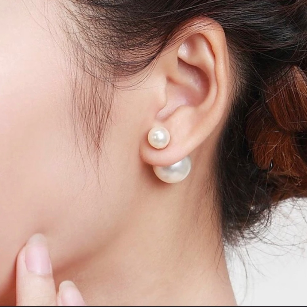 Pearl front & back statement stud earrings 🤍 - Picture 1 of 2